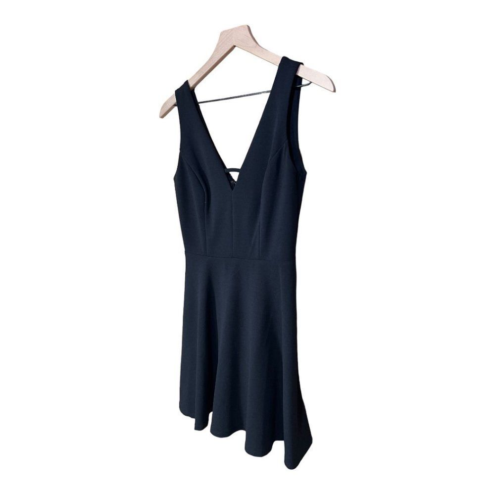 City Studio Black Dress Sz 3 Notched V-Neck V-Back Shorty Sleeveless Back Zipper